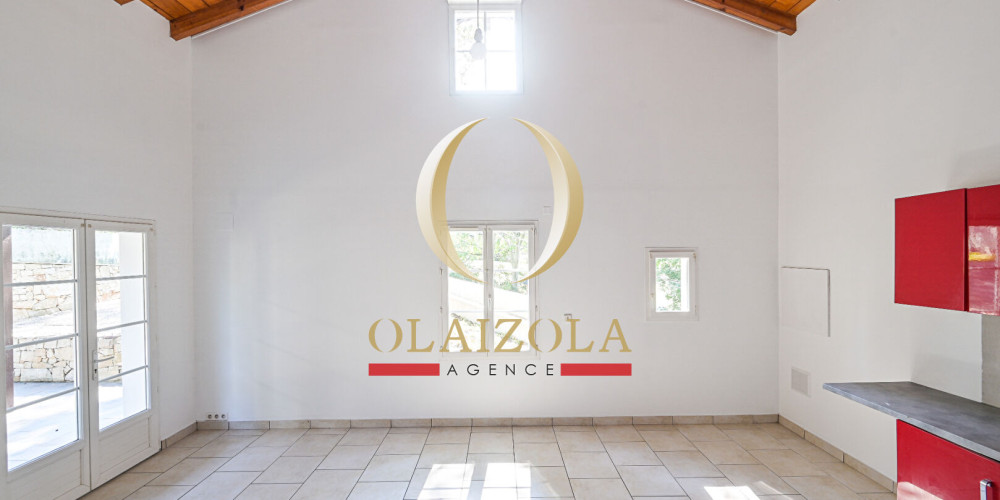 maison à ST PEE SUR NIVELLE (64310)